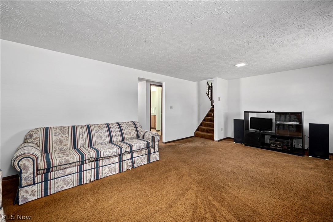 536 Fieldstone Drive Amherst OH 44001