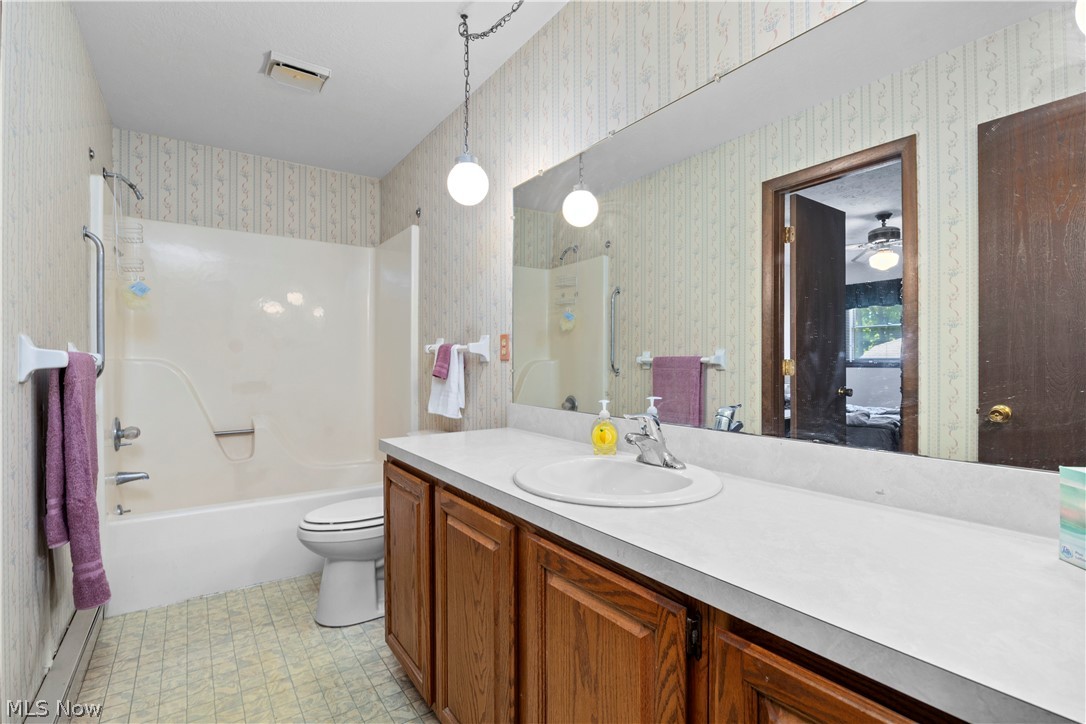 536 Fieldstone Drive Amherst OH 44001