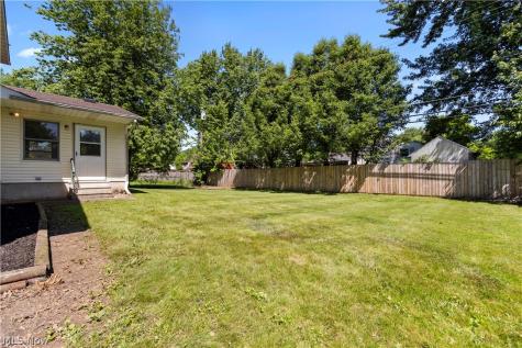 536 Fieldstone Drive Amherst OH 44001