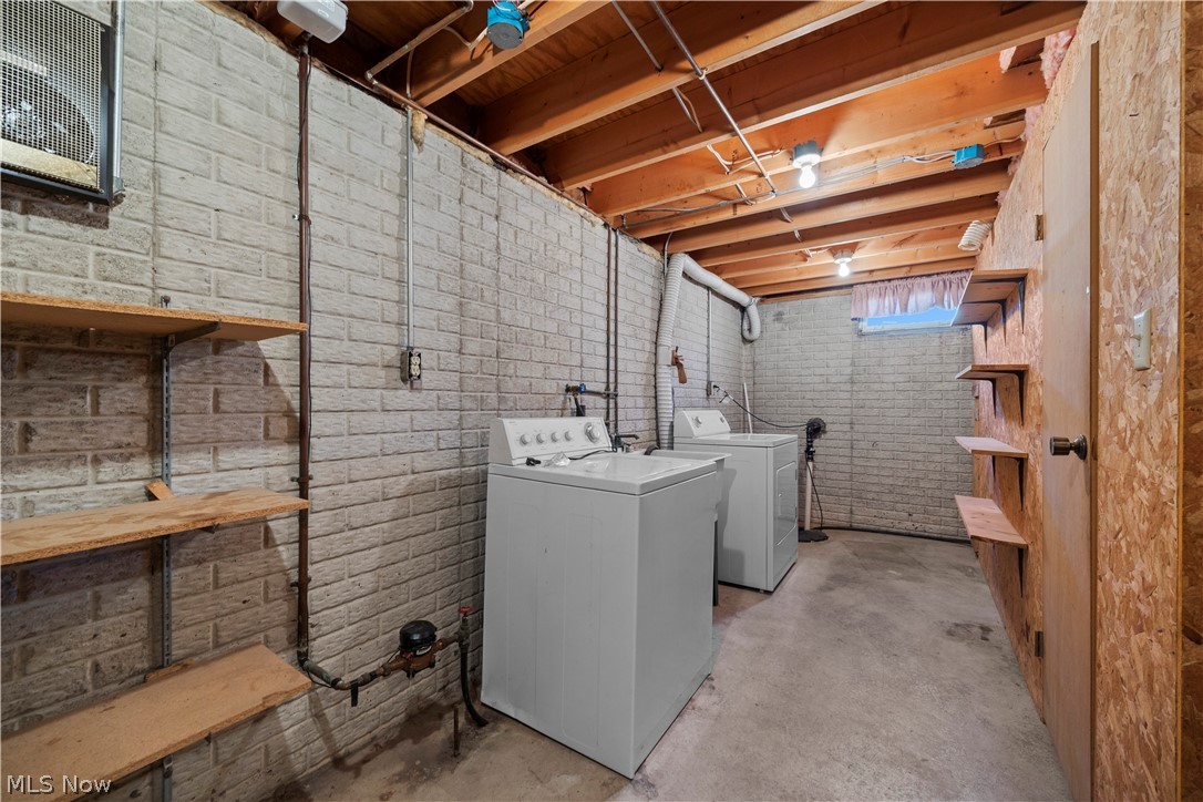 536 Fieldstone Drive Amherst OH 44001