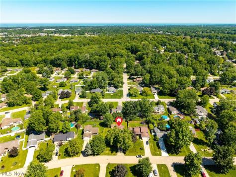 536 Fieldstone Drive Amherst OH 44001