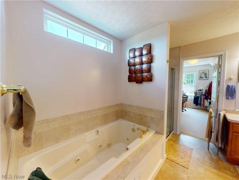 56 Wellesly Boulevard Painesville OH 44077