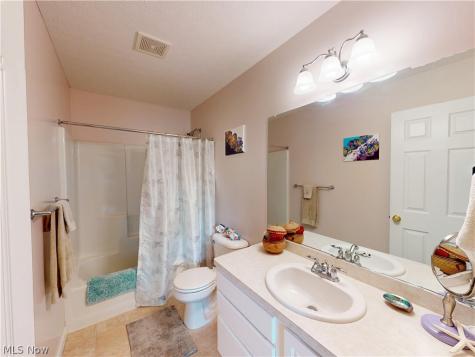 56 Wellesly Boulevard Painesville OH 44077