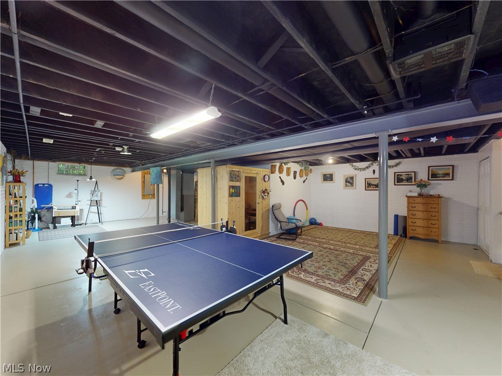 56 Wellesly Boulevard Painesville OH 44077