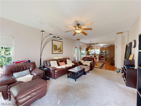 56 Wellesly Boulevard Painesville OH 44077