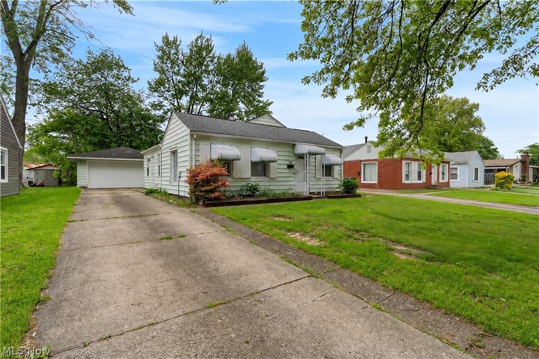 Massillon OH, 485 Grosvenor Avenue NW