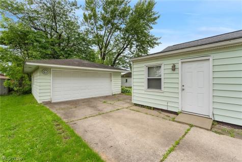 485 Grosvenor Avenue NW Massillon OH 44647