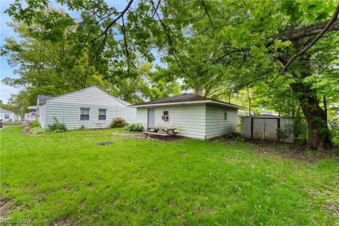 485 Grosvenor Avenue NW Massillon OH 44647