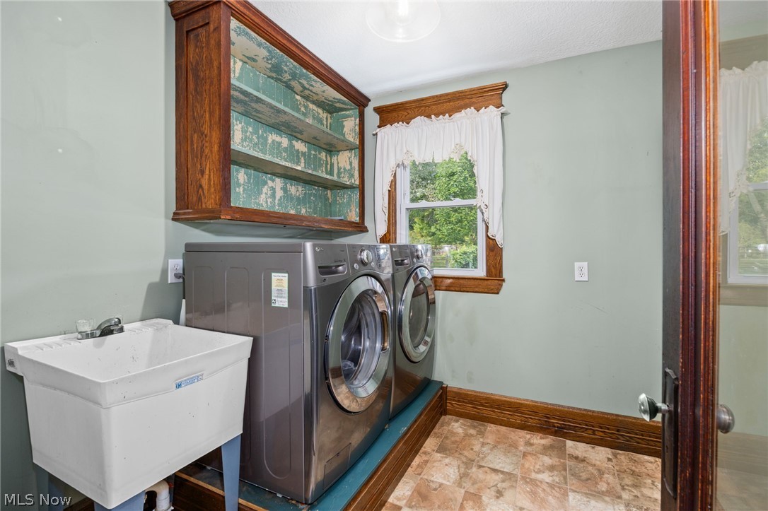 6228 Avon Lake Road Spencer OH 44275