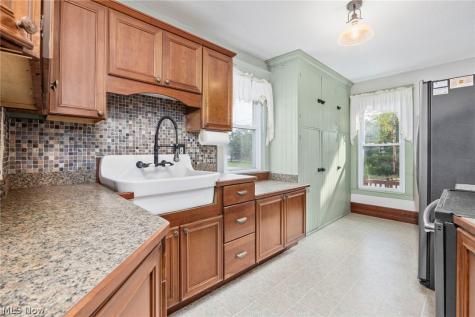 6228 Avon Lake Road Spencer OH 44275