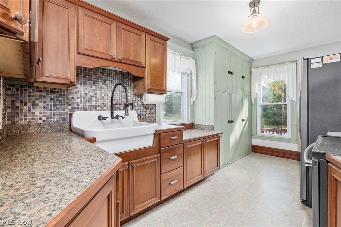 6228 Avon Lake Road Spencer OH 44275