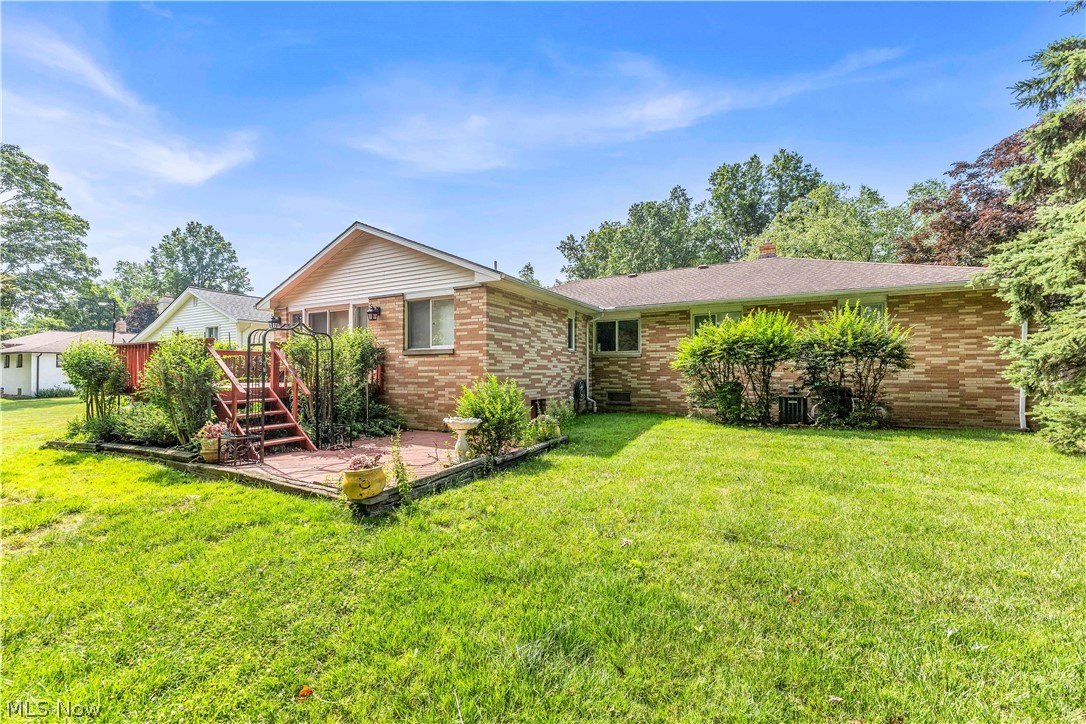 5805 Williamsburg Drive Highland Heights OH 44143