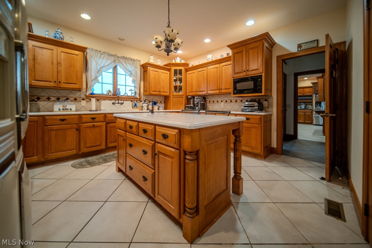 3172 Alexander Road Atwater OH 44201