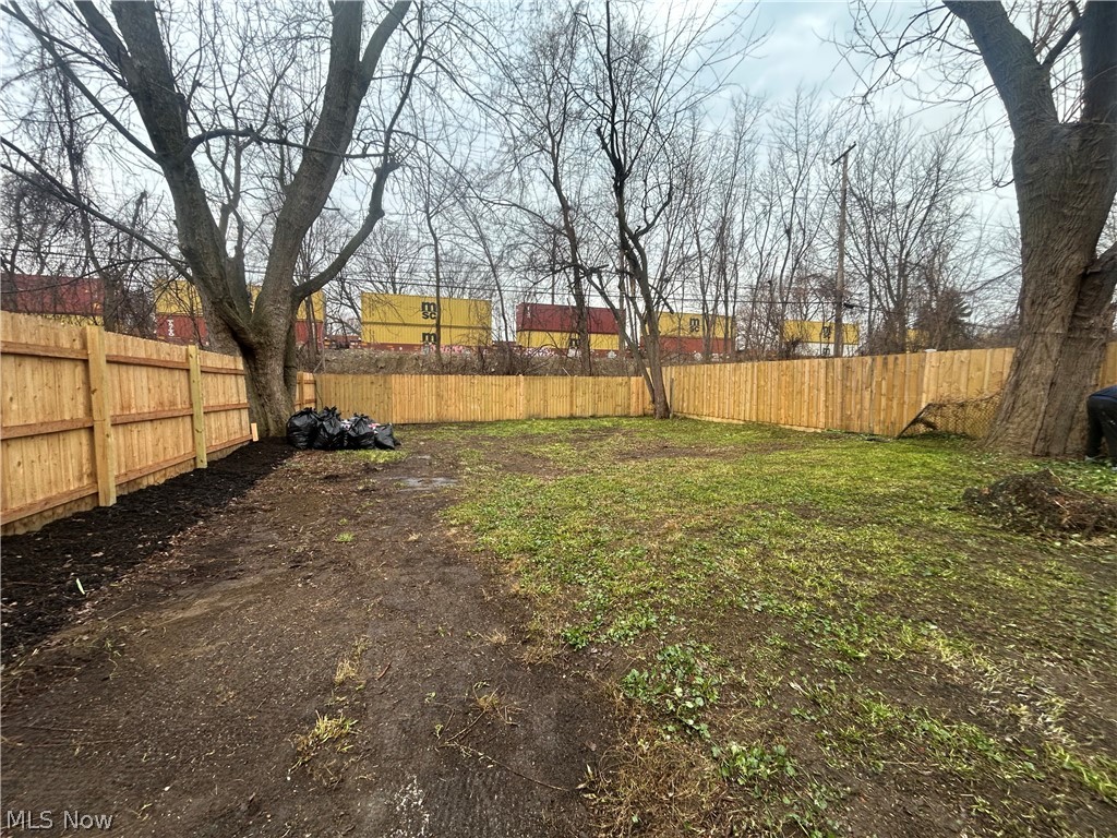1442 E 133rd Street East Cleveland OH 44112