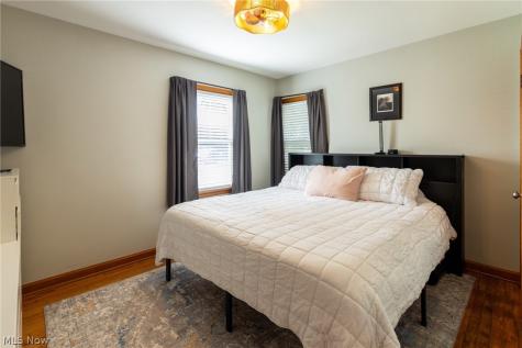 1382 Elmwood Avenue SW North Canton OH 44720