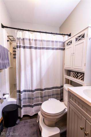 1382 Elmwood Avenue SW North Canton OH 44720