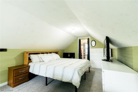 1382 Elmwood Avenue SW North Canton OH 44720