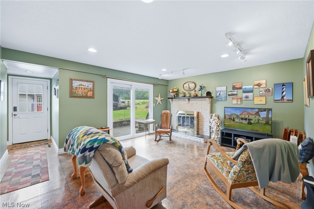 354 W 10th Street Salem OH 44460
