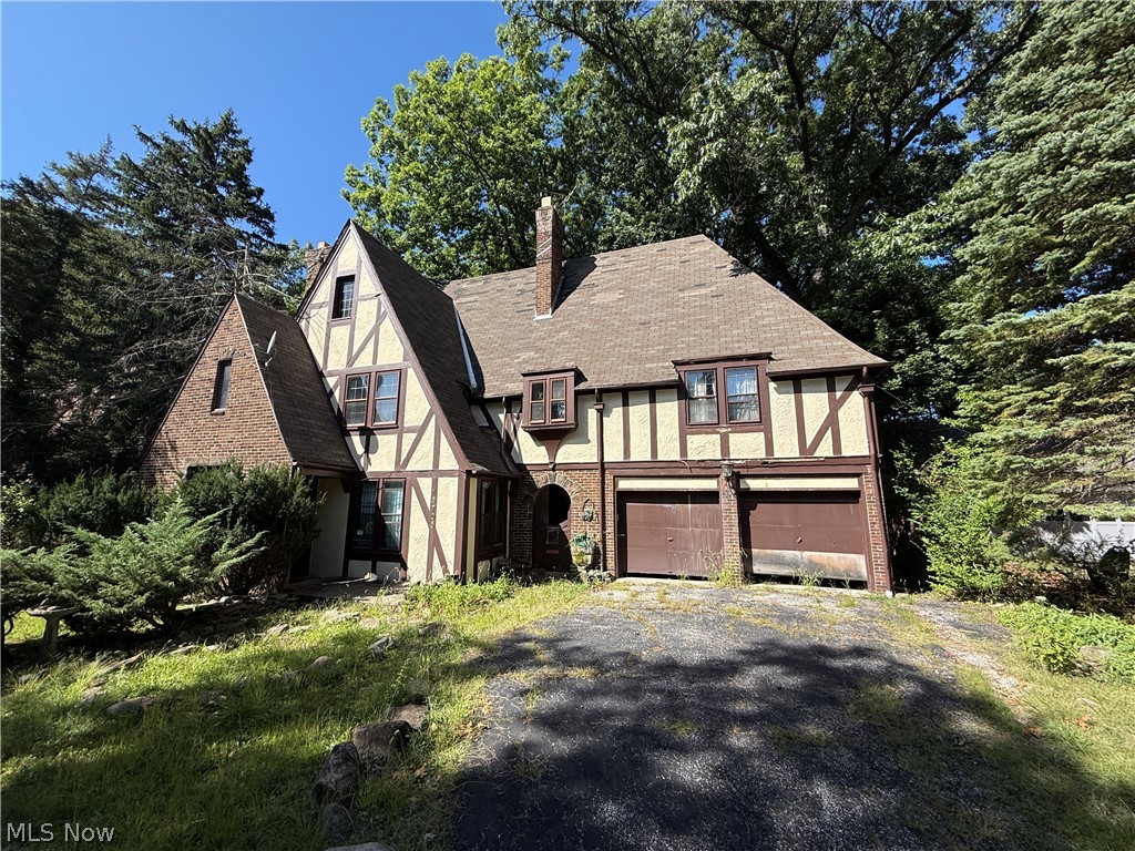 15705 Oakhill Road East Cleveland OH 44112