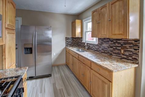 3605 Warren Road Cleveland OH 44111