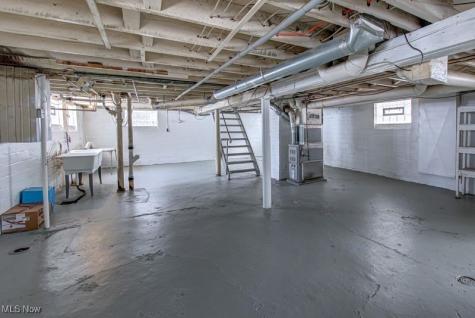 3605 Warren Road Cleveland OH 44111