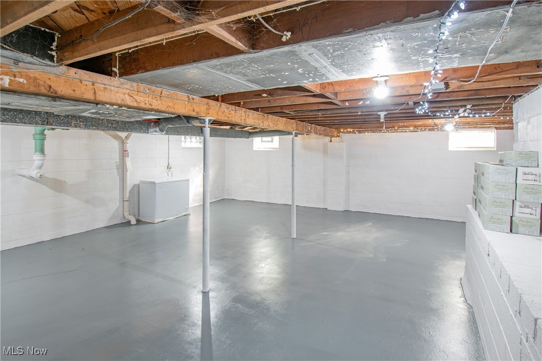 3539 Carper Avenue Akron OH 44312