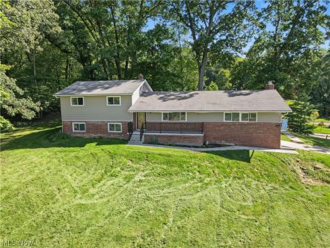 11121 Lafayette Drive NW Canal Fulton OH 44614