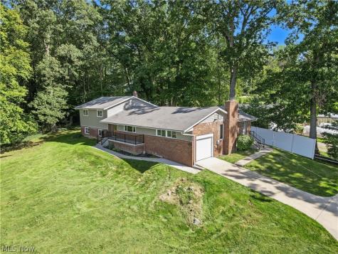 11121 Lafayette Drive NW Canal Fulton OH 44614