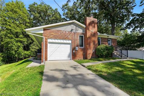 11121 Lafayette Drive NW Canal Fulton OH 44614
