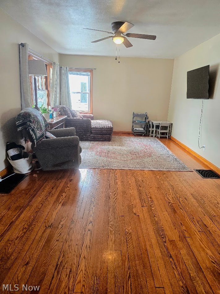 208 E Union Avenue West Lafayette OH 43845