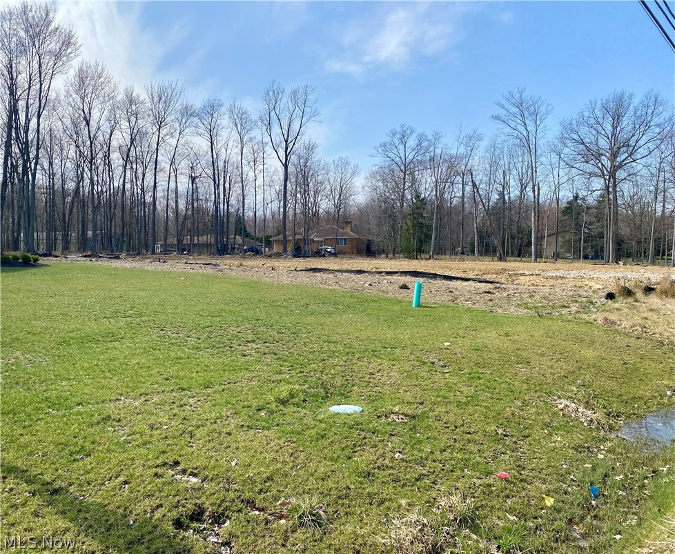 S/l 12 Andrews Lane Willoughby Hills OH 44092