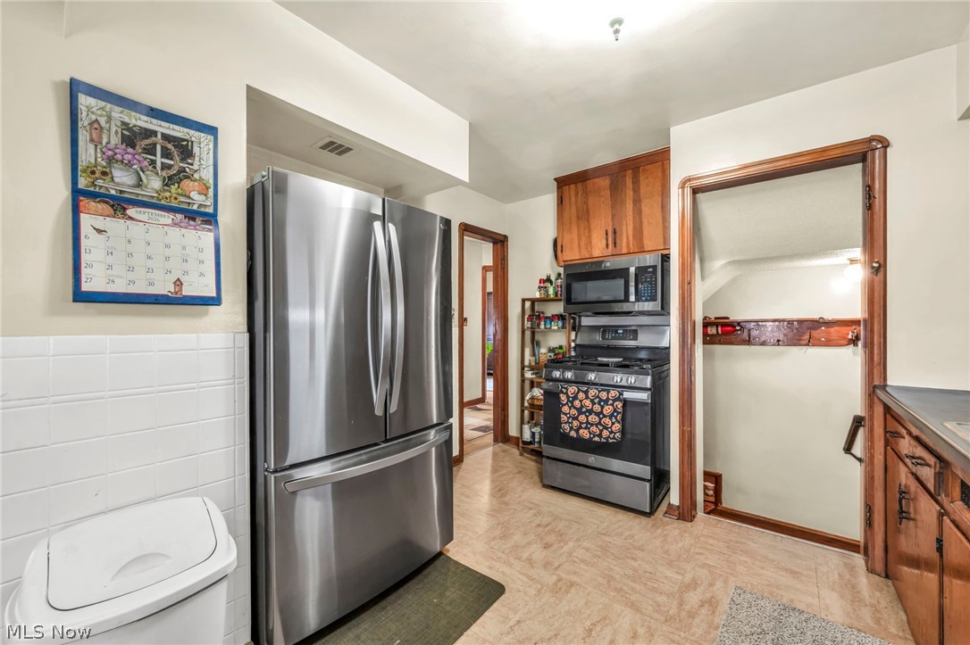 6311 Laverne Avenue Parma OH 44129