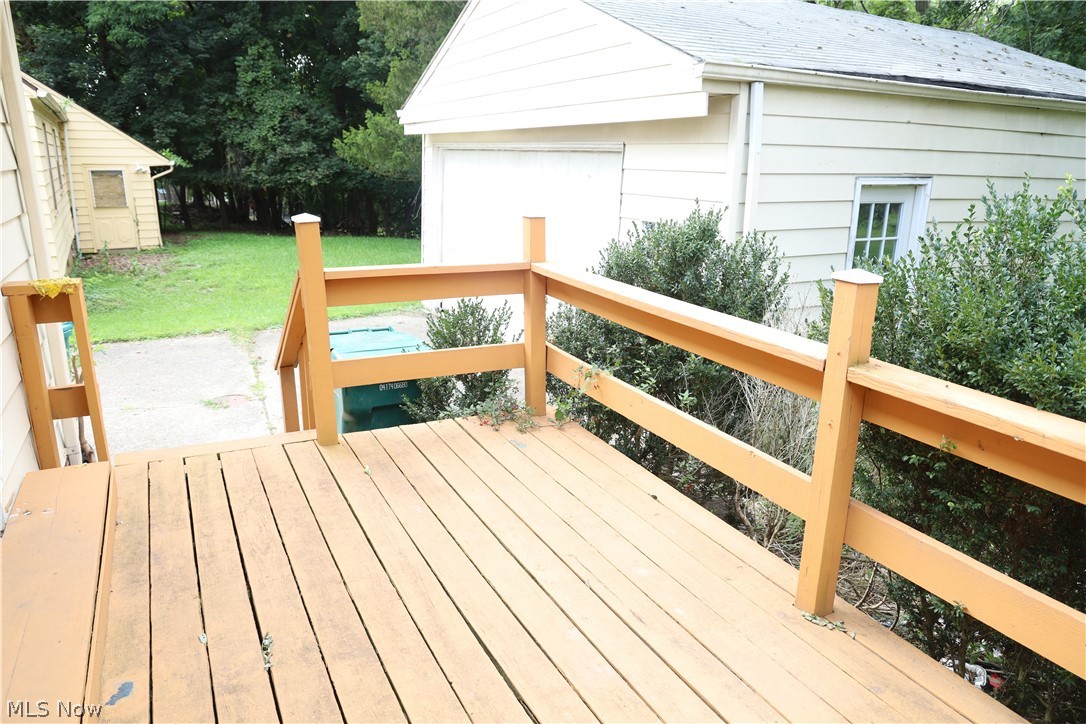 18613 Harlan Dr. Drive Maple Heights OH 44137