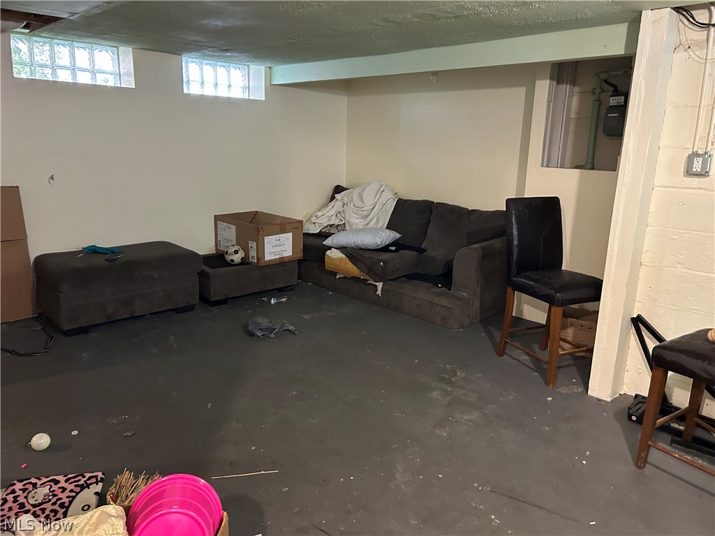 18613 Harlan Dr. Drive Maple Heights OH 44137