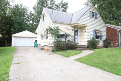 18613 Harlan Dr. Drive Maple Heights OH 44137