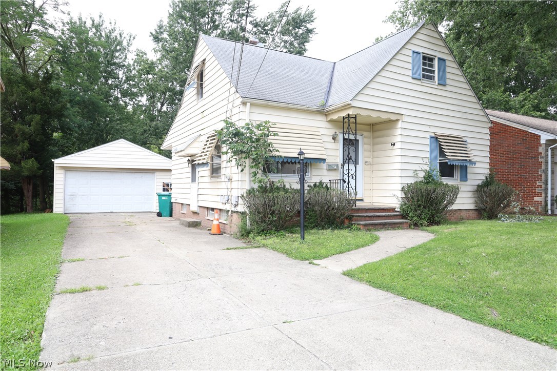 18613 Harlan Dr. Drive Maple Heights OH 44137