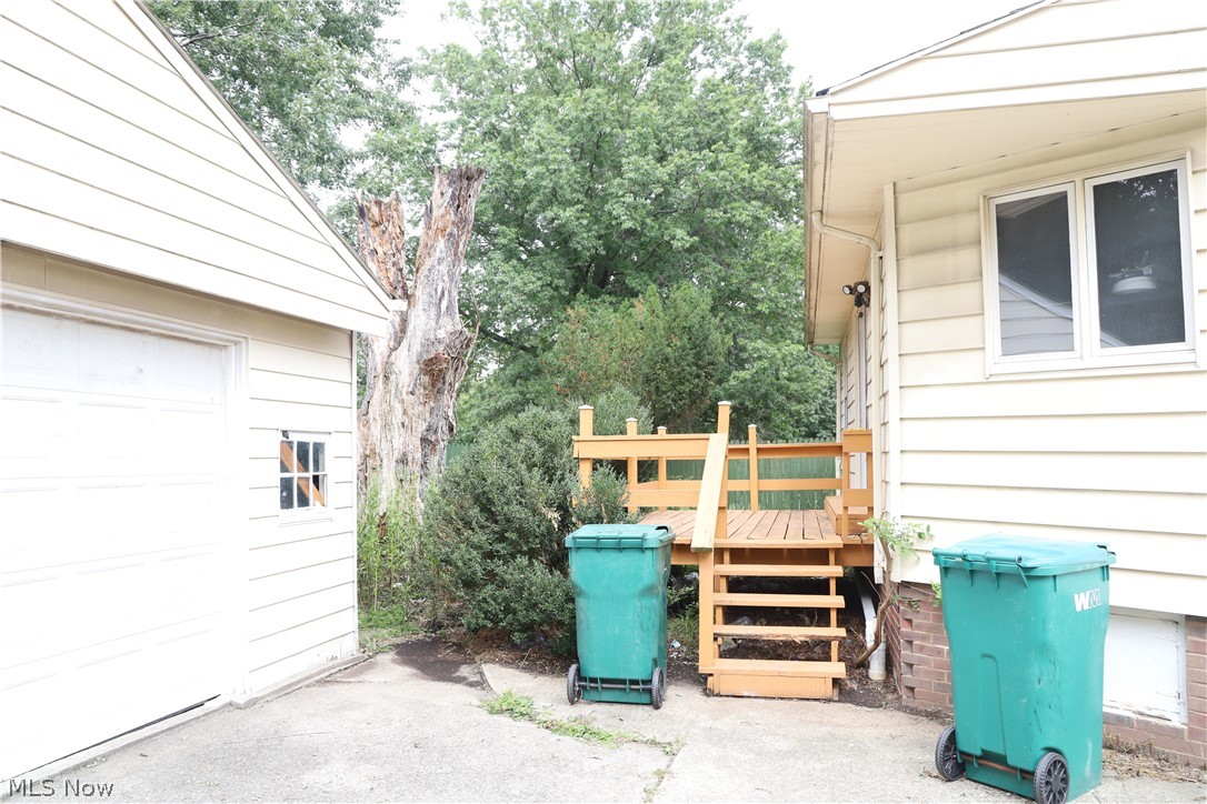 18613 Harlan Dr. Drive Maple Heights OH 44137