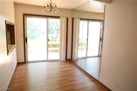 18613 Harlan Dr. Drive Maple Heights OH 44137