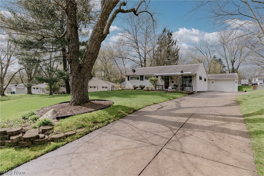 1706 Westwood Drive Twinsburg OH 44087