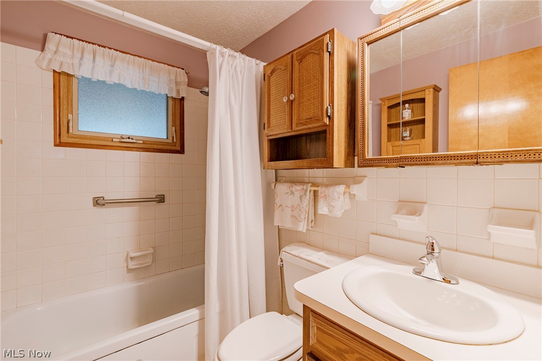 1706 Westwood Drive Twinsburg OH 44087