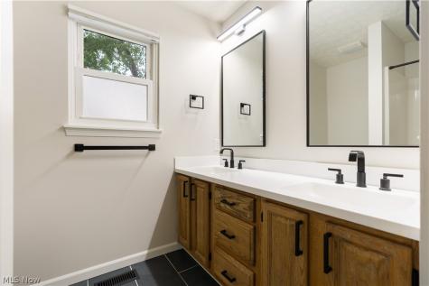 5944 University Heights Circle NW North Canton OH 44720