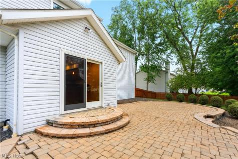 5944 University Heights Circle NW North Canton OH 44720