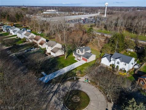 9211 Sugarbush Drive Mentor OH 44060