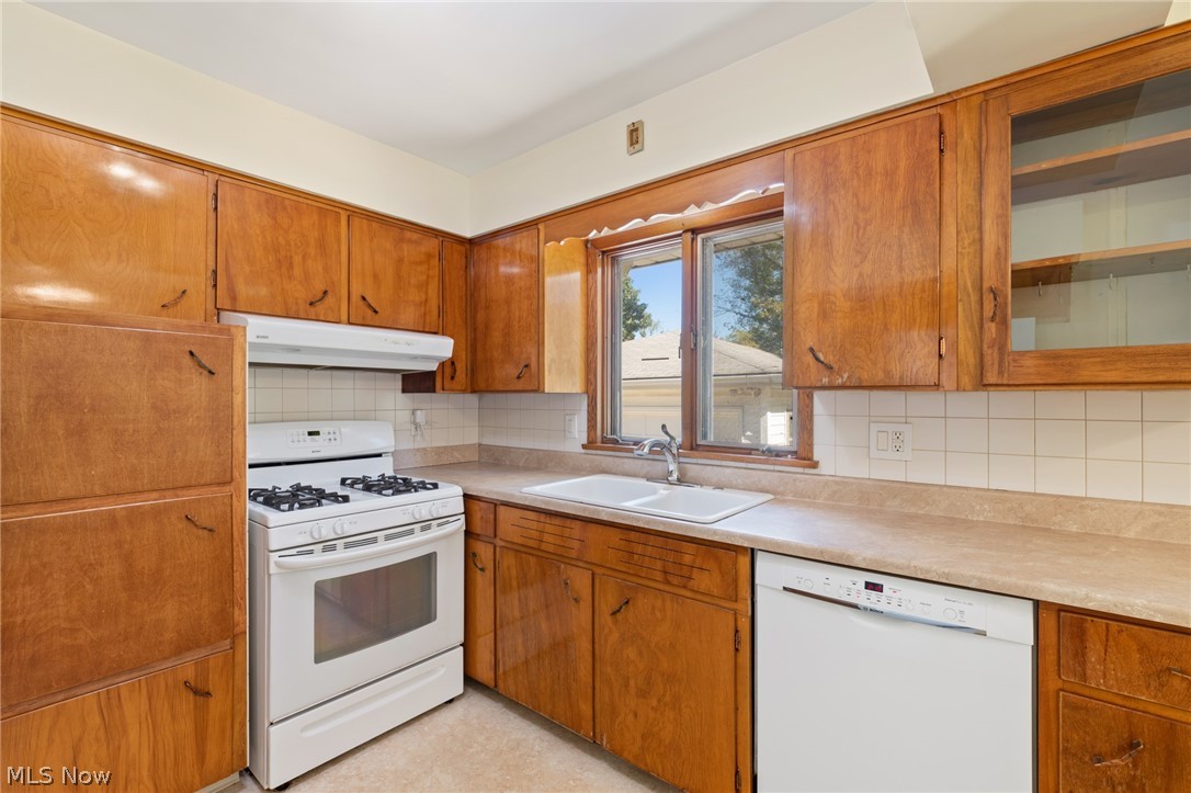 5675 Myers Road New Franklin OH 44319