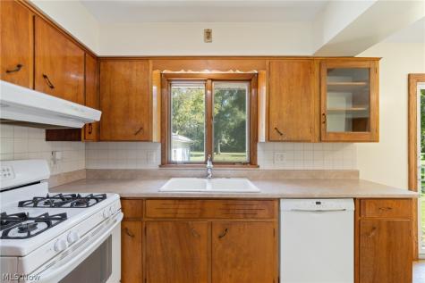 5675 Myers Road New Franklin OH 44319
