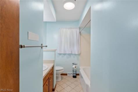 5675 Myers Road New Franklin OH 44319