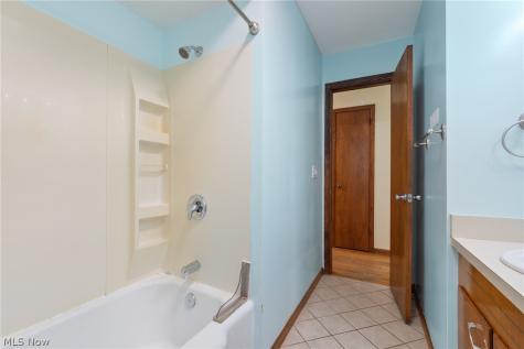 5675 Myers Road New Franklin OH 44319