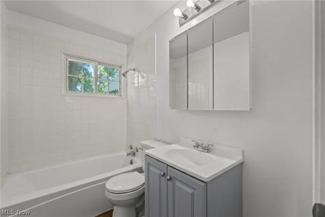 4147 Black River Circle Lorain OH 44055