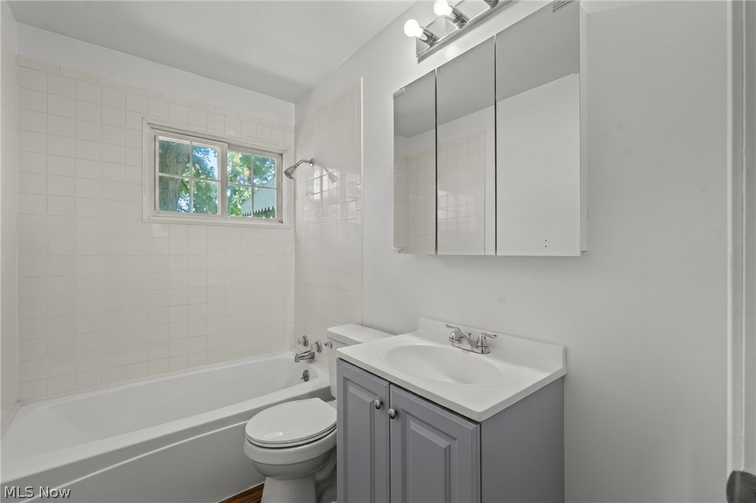 4147 Black River Circle Lorain OH 44055