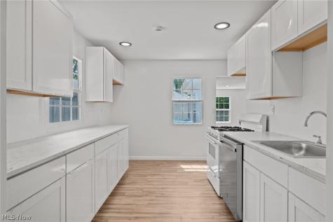 4147 Black River Circle Lorain OH 44055